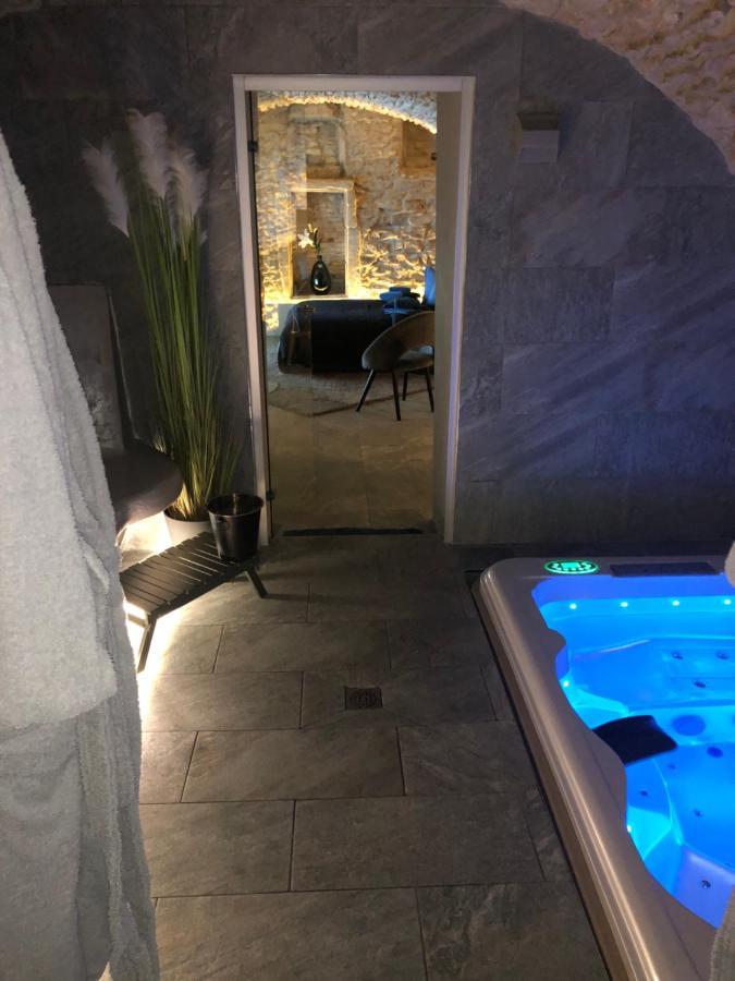 Jaccuzi & Des Caves Stanislas * Nancy