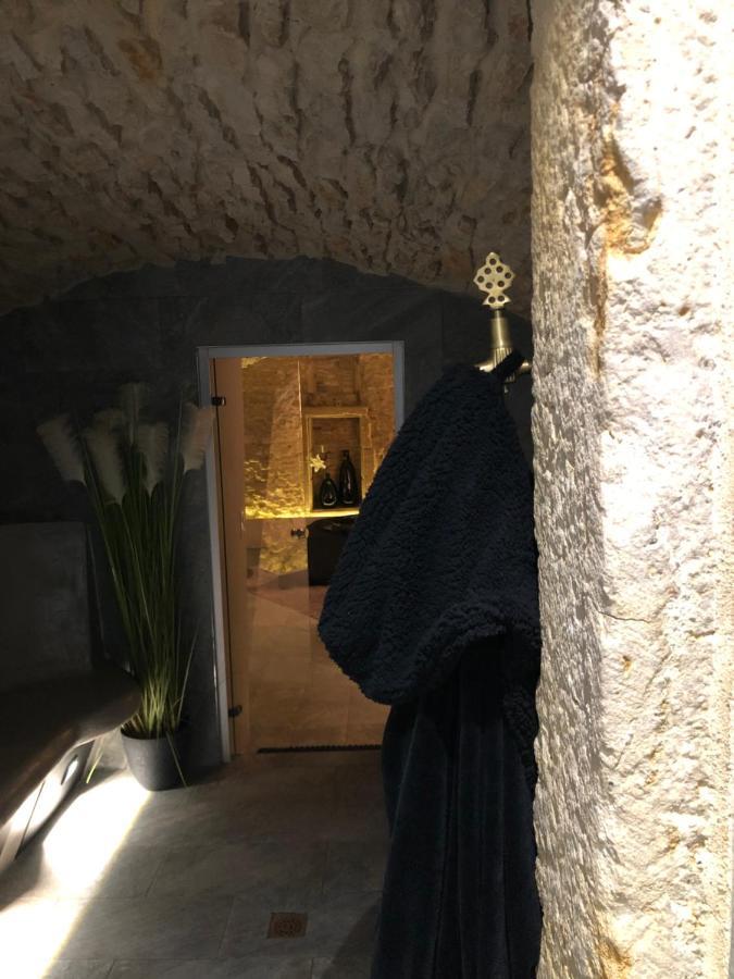 Jaccuzi & Des Caves Stanislas *