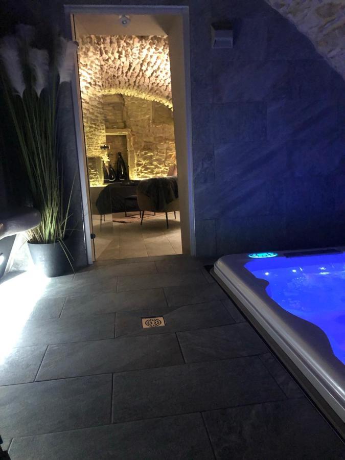 Jaccuzi & Des Caves Stanislas Apartment *
